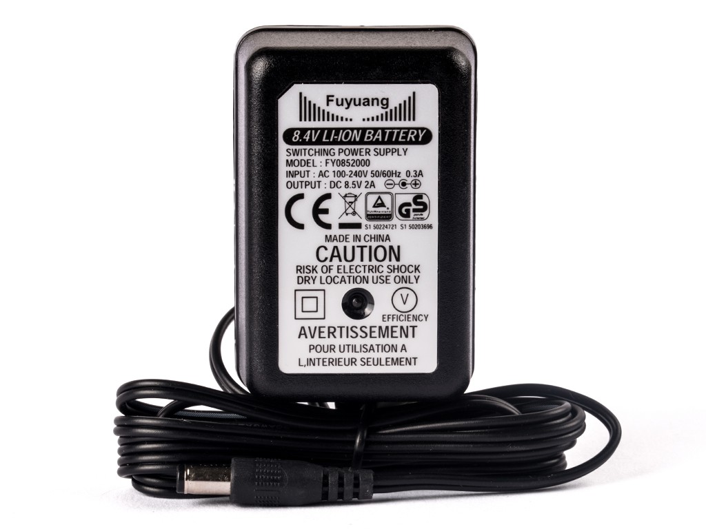 23952_0uQiBKOnIMqPfT Ladegerät für 7.4V Li-Ion 2S Akkus mit 5.5-2.1mm Stecker