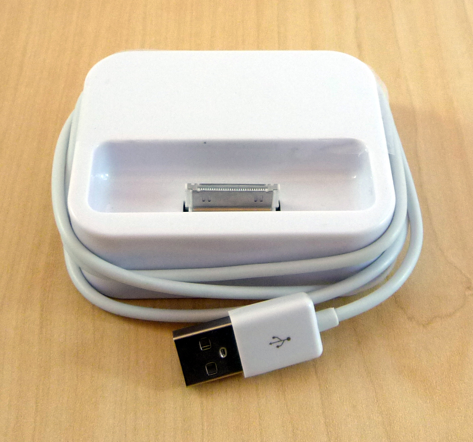 9774_08dHE6oUsjrDMk USB Dockingstation für iPhone 2G Weiss