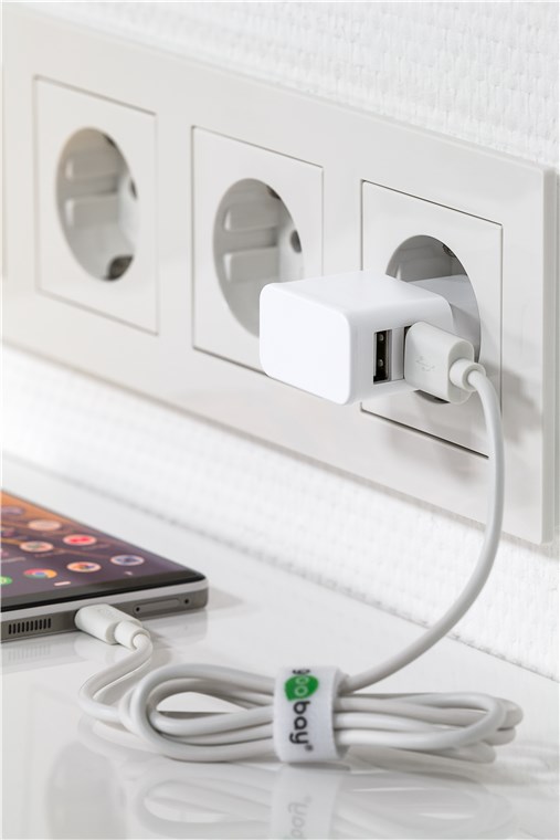 18272_1R3WOD8OjoowVG Dual Ladeset 2,4 A - Netzteil mit 2x USB-Buchse und Apple Lightning-Kabel 1m