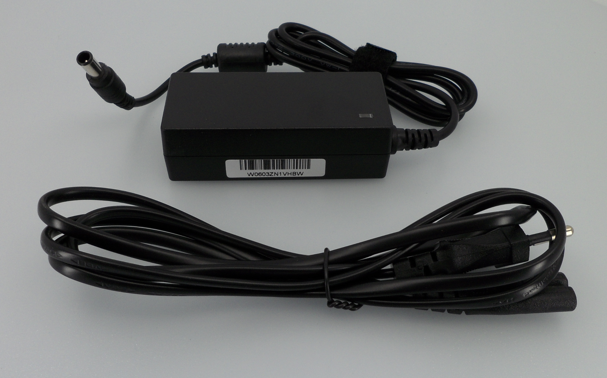10402_0 Netzteil für Samsung Monitore BN44-00394M, BN44-00394A 14V 3,5A